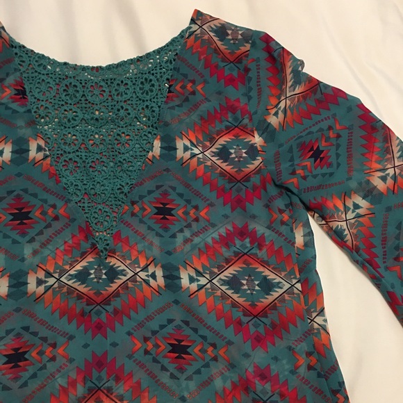 Trendy Blouse - Picture 5 of 5